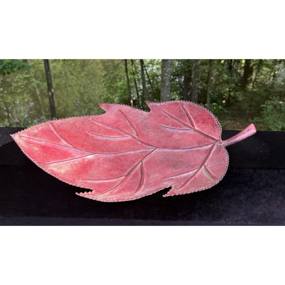 Eddie Bauer Decorative Metal Tin Leaf Shape Footed Tray 21” Fall Thanksgiving